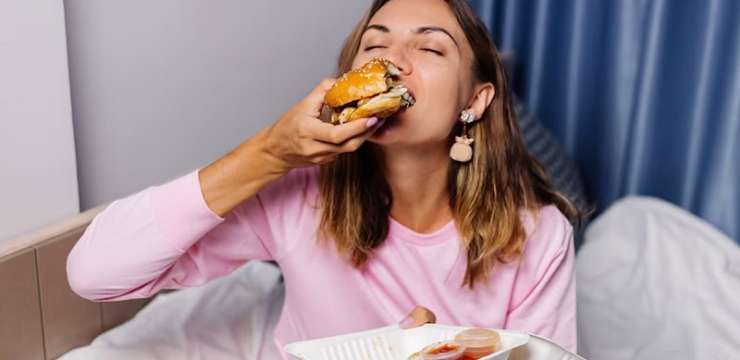 چگونه با ذهن‌ آگاه وزن کم کنیم | بهترین دکتر تغذیه اصفهان | کلینیک راشا