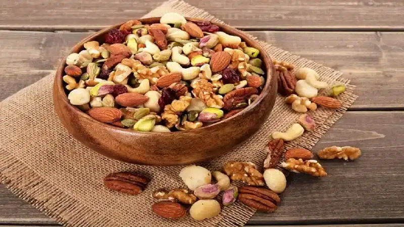 بهترین دکتر لاغری اصفهان | رژیم غذایی لاغری اصفهان | کلینیک پزشکی ورزشی راشا | آجیل هفت مغز شب یلدا